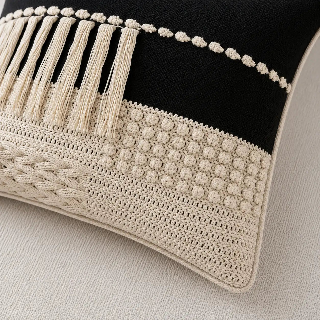 Braided noir fringe - Premium Cushion Cover